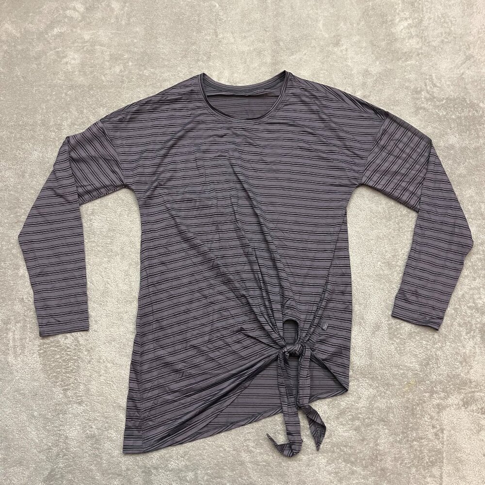 Lululemon Tie Your Practice Long Sleeve Shirt Size 4 Moonwalk
